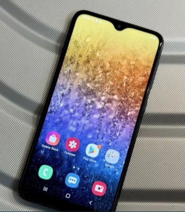 Продам Самсунг А10 32гб.