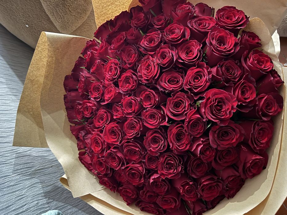 Красные розы 101штук