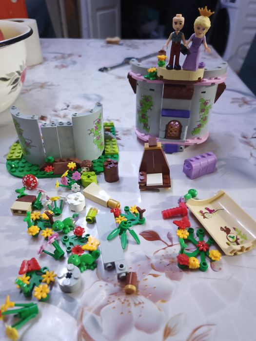 Лего рапунцель. .