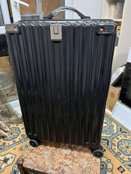 Продам чемоданы-3 шт из поликарбоната