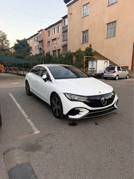 Mersadez Benz EQE500