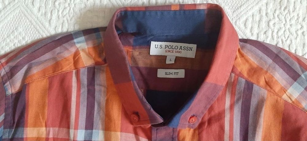 Camasa U.S. POLO ASSN marimea L model slim fit noua fara etichetă .