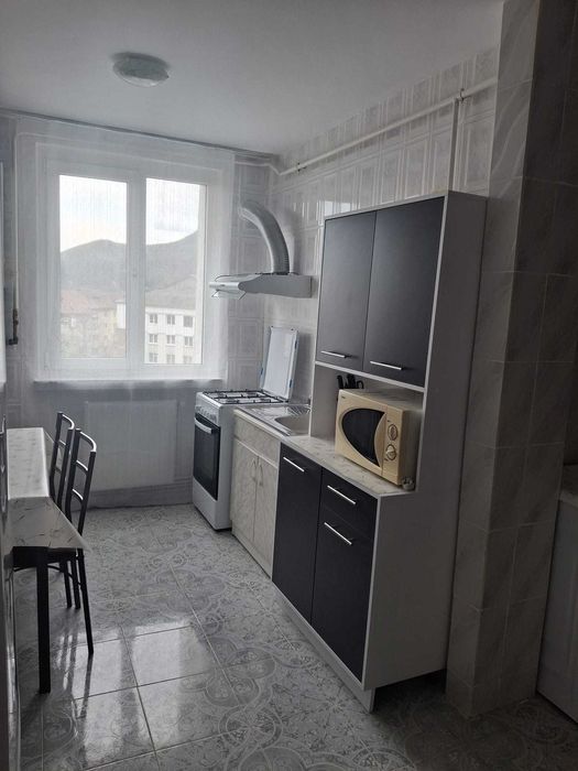 Inchiriez apartament cu 2 camere, Precista