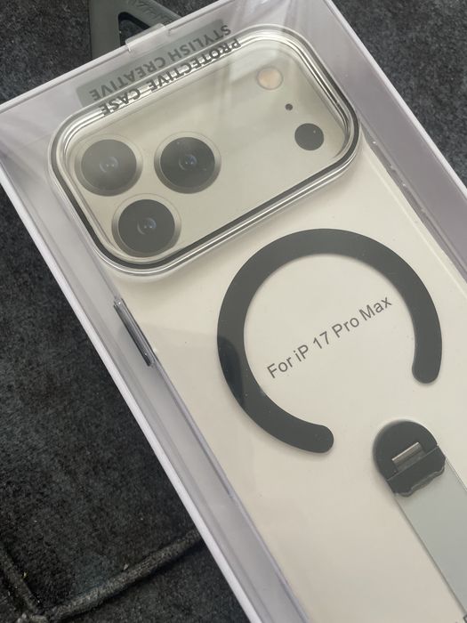 Отдам за 2к чехол на 17 про