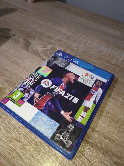 Vând joc PlayStation4
