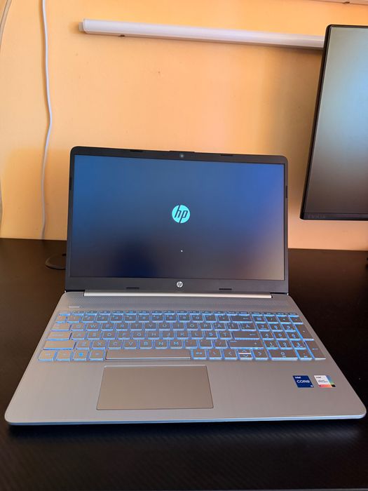 Laptop HP • I5-1235u • 512SSD • Nefolosit