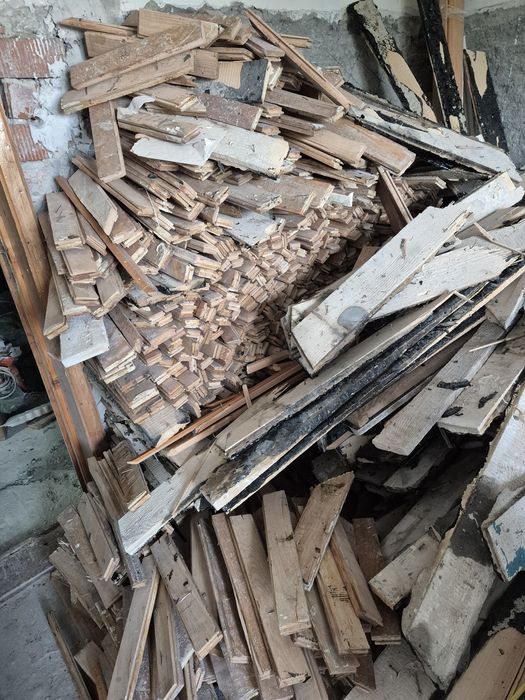 Vand URGENT  lemn de fag