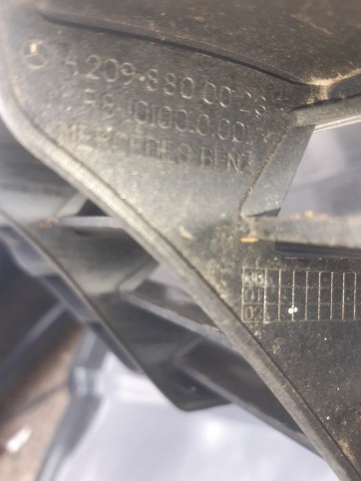 Grila fata Mercedes clk