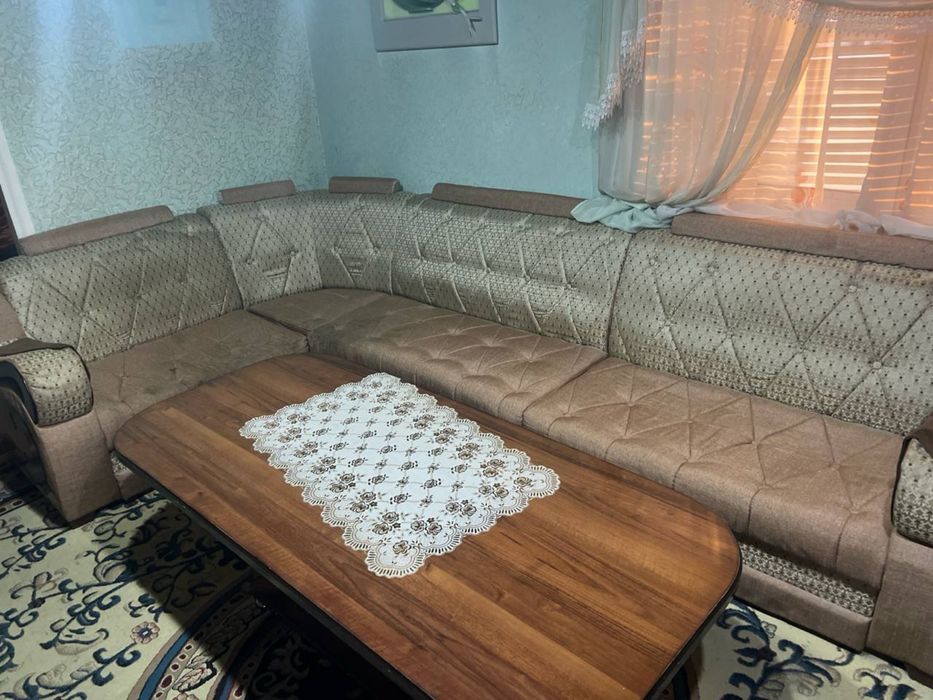 Мебель б/у для гстиной и спальни.