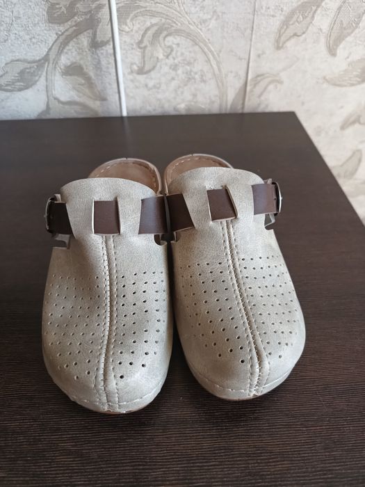 Дамско медицинско сабо