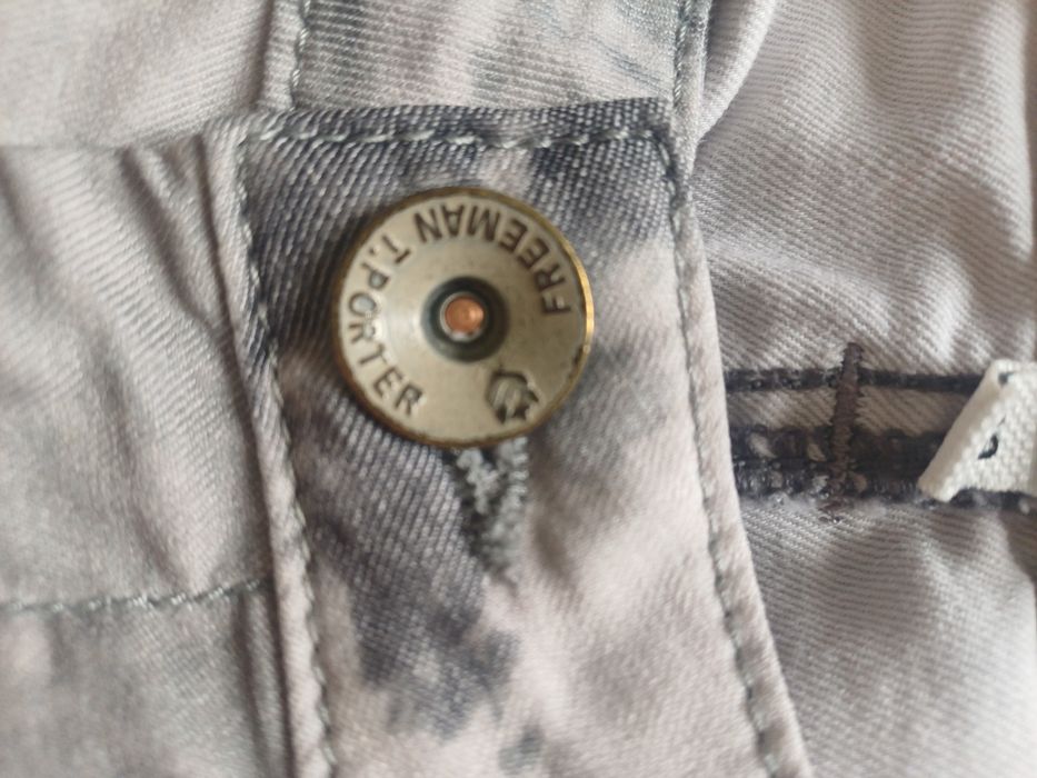 Два панталона  класа