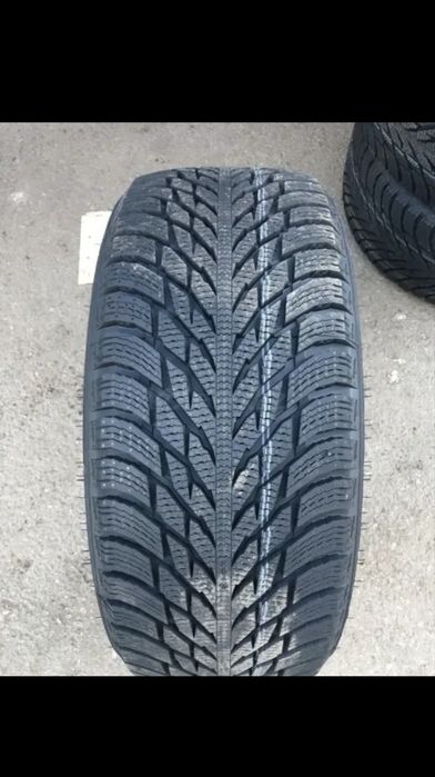 Продамзимниюю резину, 235/45/r18, Nokian