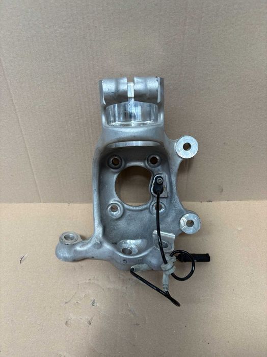 Преден Десен Шенкел За БМВ М2 Ф87 М3 Ф80 М4 Ф82 Ф83 BMW M2 F87 M3 F80 M4 F82 F83