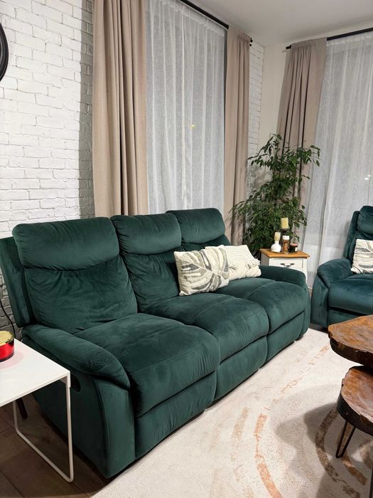 Vand canapele cu recliner manual - Mobexpert, stare foarte buna.