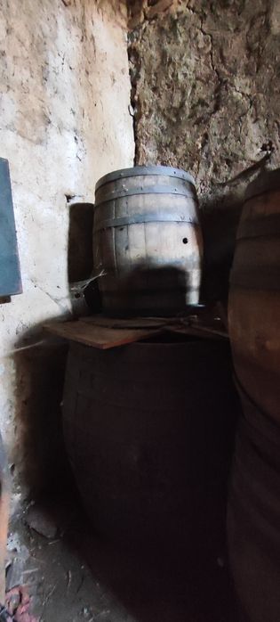 Продавам стари бурета