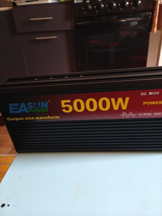 Invertor auto 5000wnou cu sinusoida pura de la2500 la5000