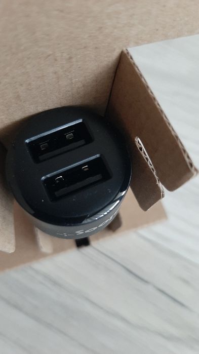Двоен USB адаптер за кола 10 W