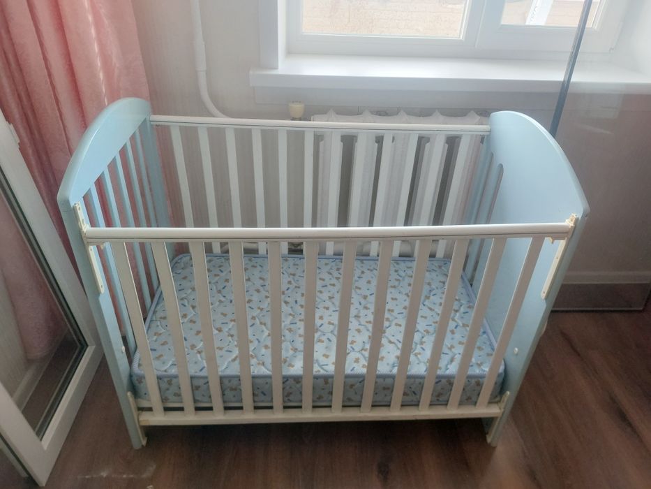 Отдам кроватку детскую