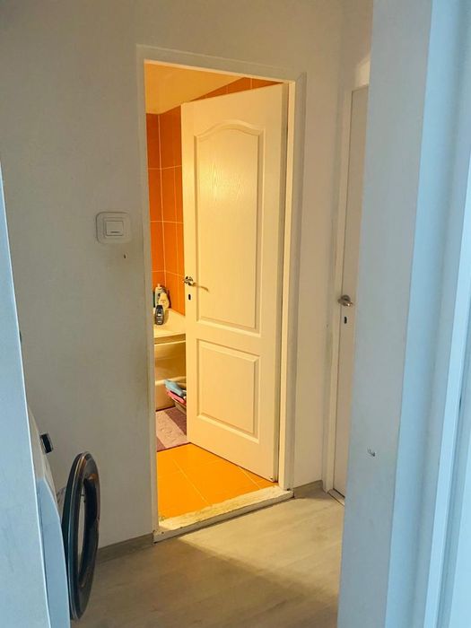 Vand apartament 3 camere decomandat