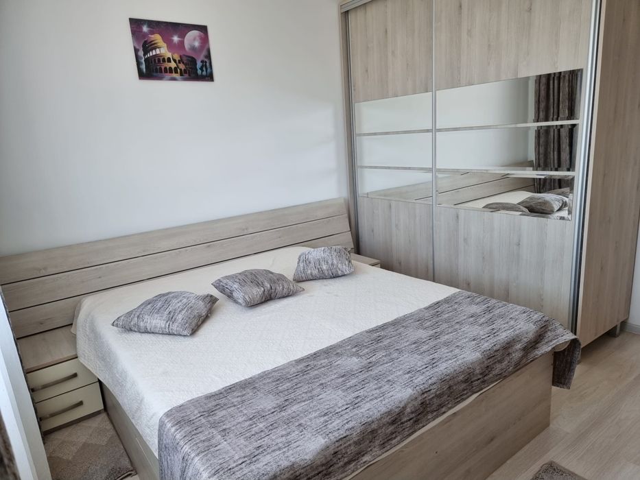 Proprietar Inchiriez apartament zona Coresi