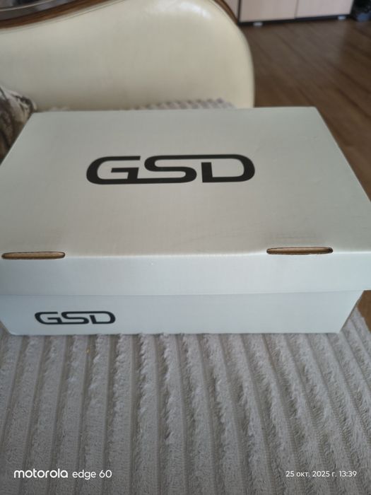 Кросовки новые GCD