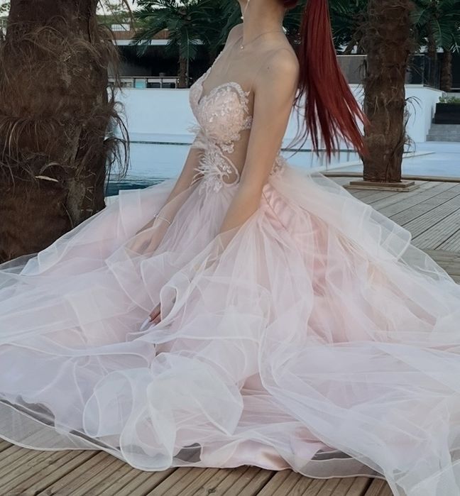 Бална рокля в цвят пудра