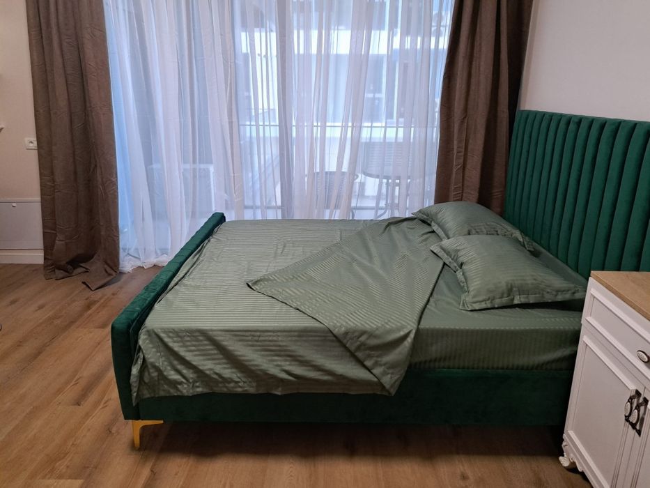 Închiriez 2 studiouri
