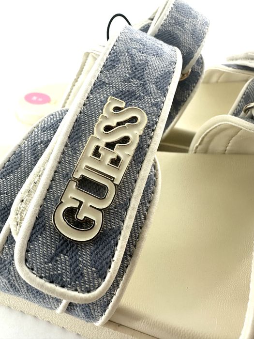 Сандали/чехли GUESS