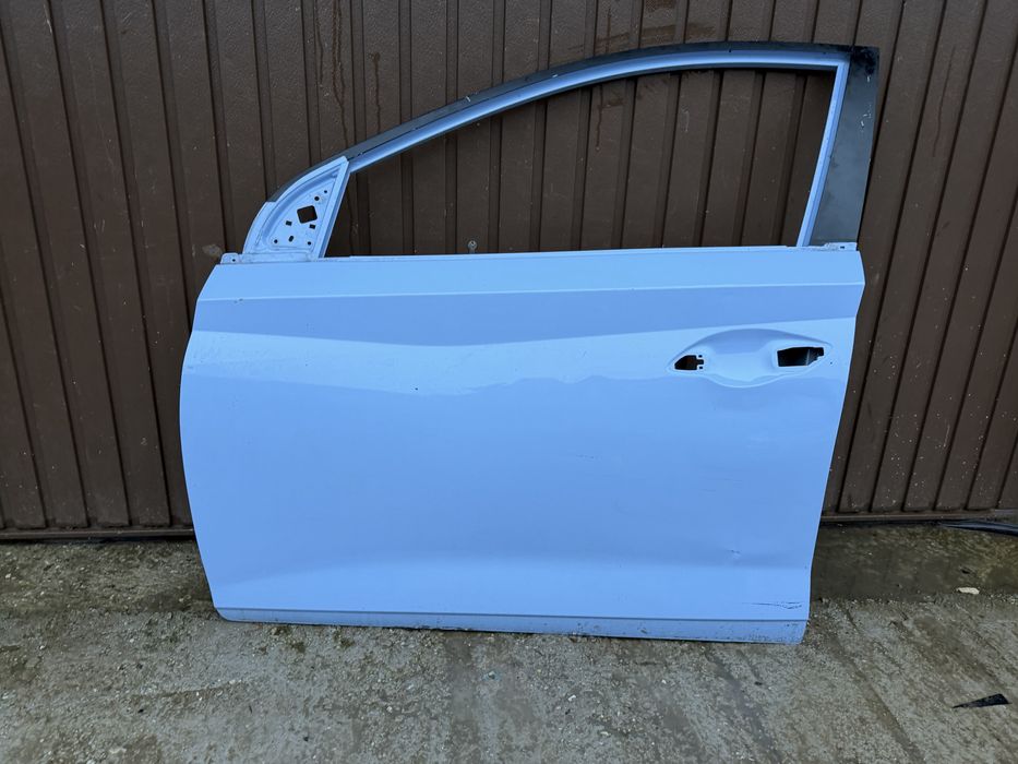 Usa stanga fata hyundai bayon