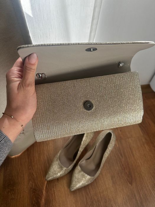 Златни токчета с чанта