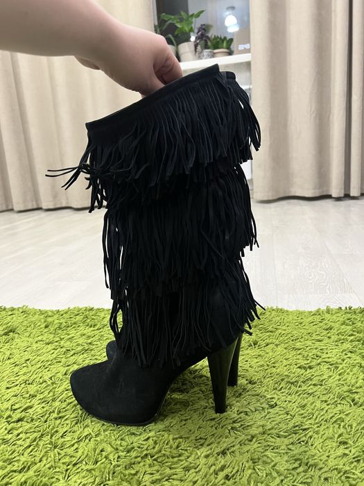 Сапожки женские 2000тг