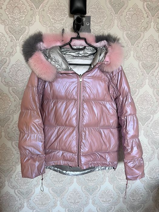 Куртка и обувь для девушки