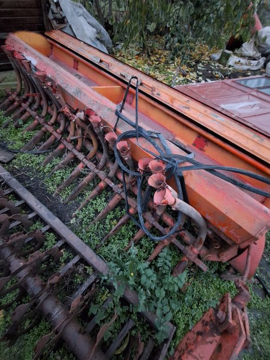 Semănătoare  și tavalug