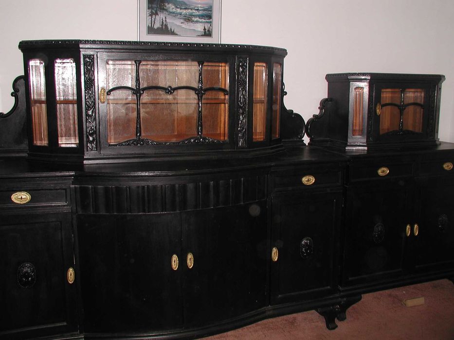 Persoana fizica vand garnitura mobila veche