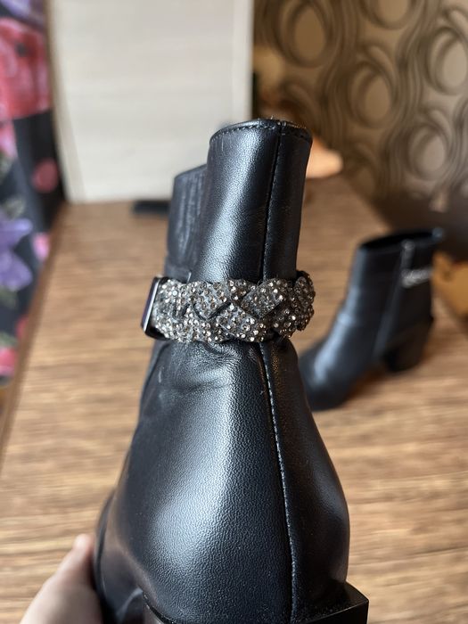 Кожаные ботинки новые