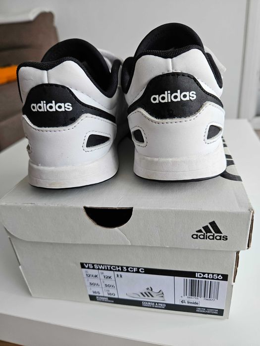 Adidasi copii numarul 31 jumate