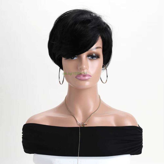 Къса черна синтетична перука