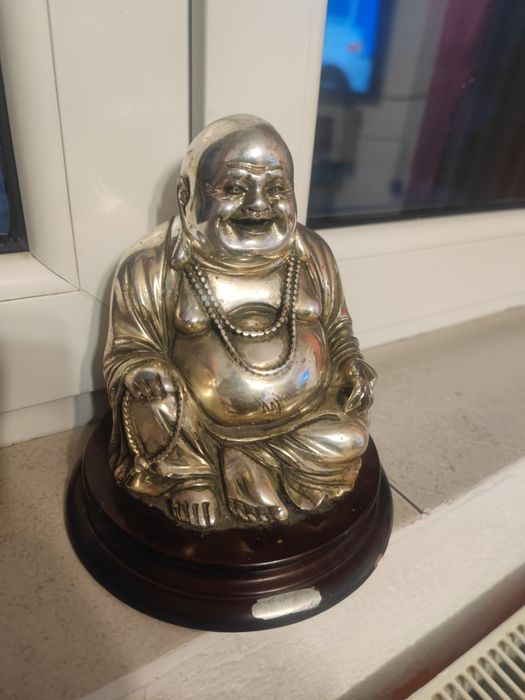 Statueta Buddha -postament mahon