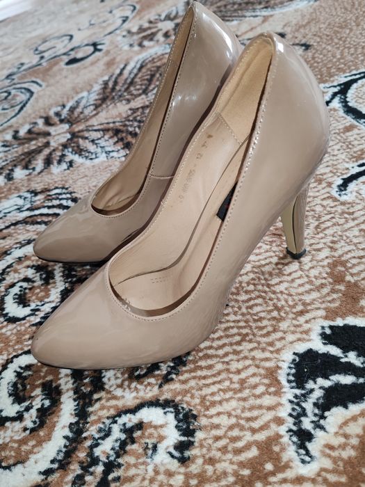 Продам туфли лодочки