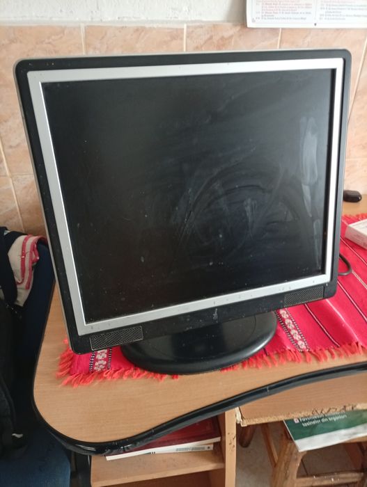 Monitor LCD de 15 inci
