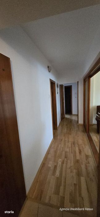 Apartament 4 camere 2 bai 2 balcoane zona Select