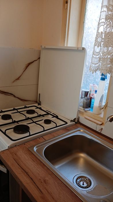 Vând  casă la curte