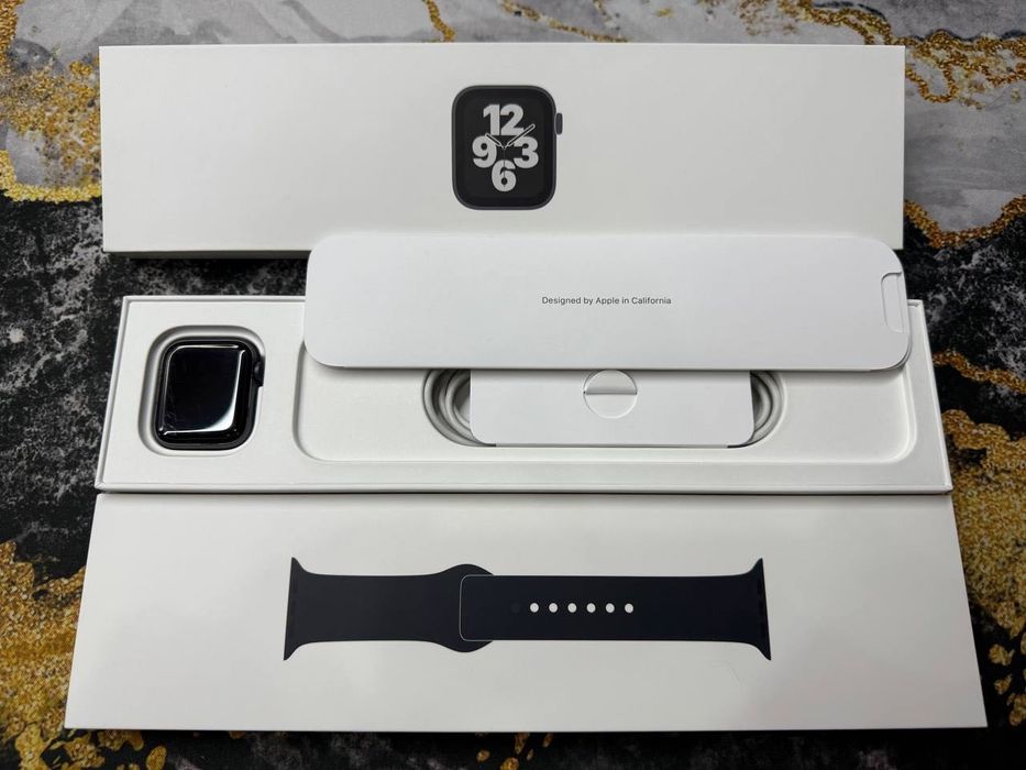 Продам Apple Watch SE 40mm