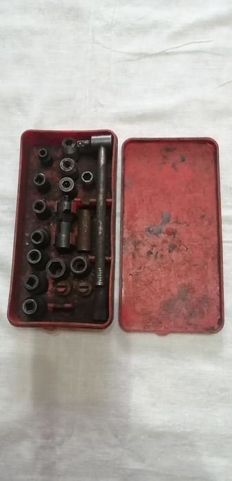 Продам тисочки и наборчик