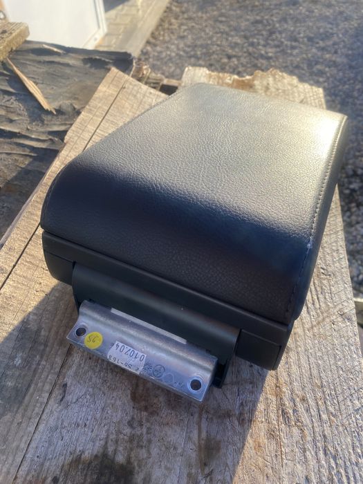 Подлакътник VW Touran original