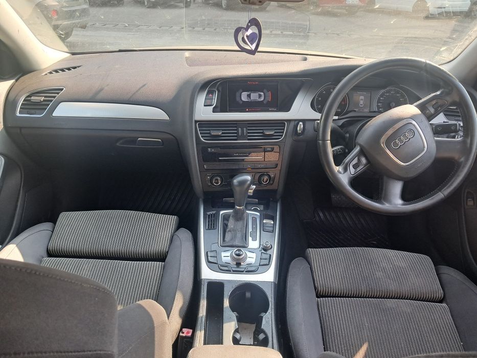 Audi a4b8 1.8tfsi volan dreapta/anglia/uk