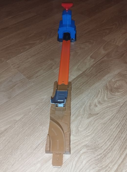 Hot Wheels set traseu snike