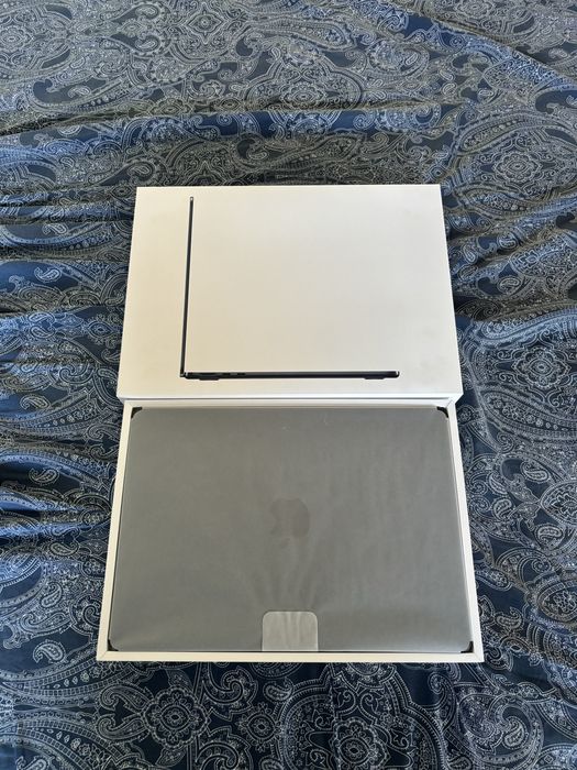 Macbook AIR M3 13 inch Midnight