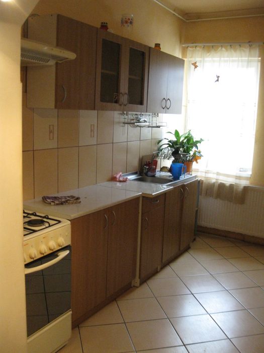 Apartament 2 camere spațios, etaj 1, zonă liniștită – Târgu Mureș