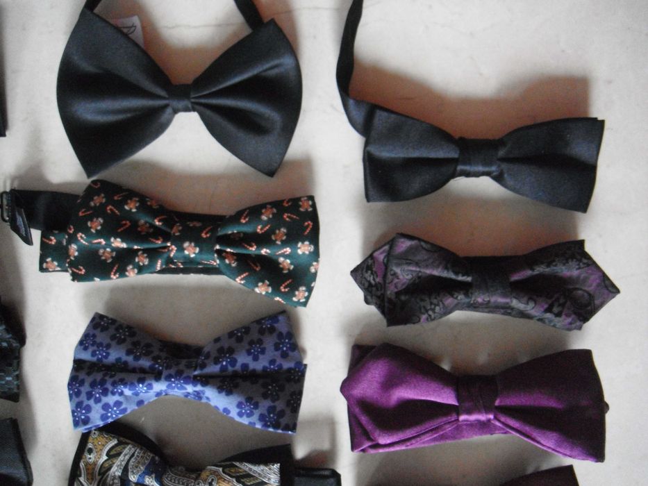 Папийонки, колани, тиранти, кърпички за сако